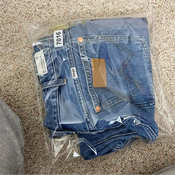 New! Wrangler Wild West 603 High Rise Straight Jean NWT 17016 - Picture 13 of 13